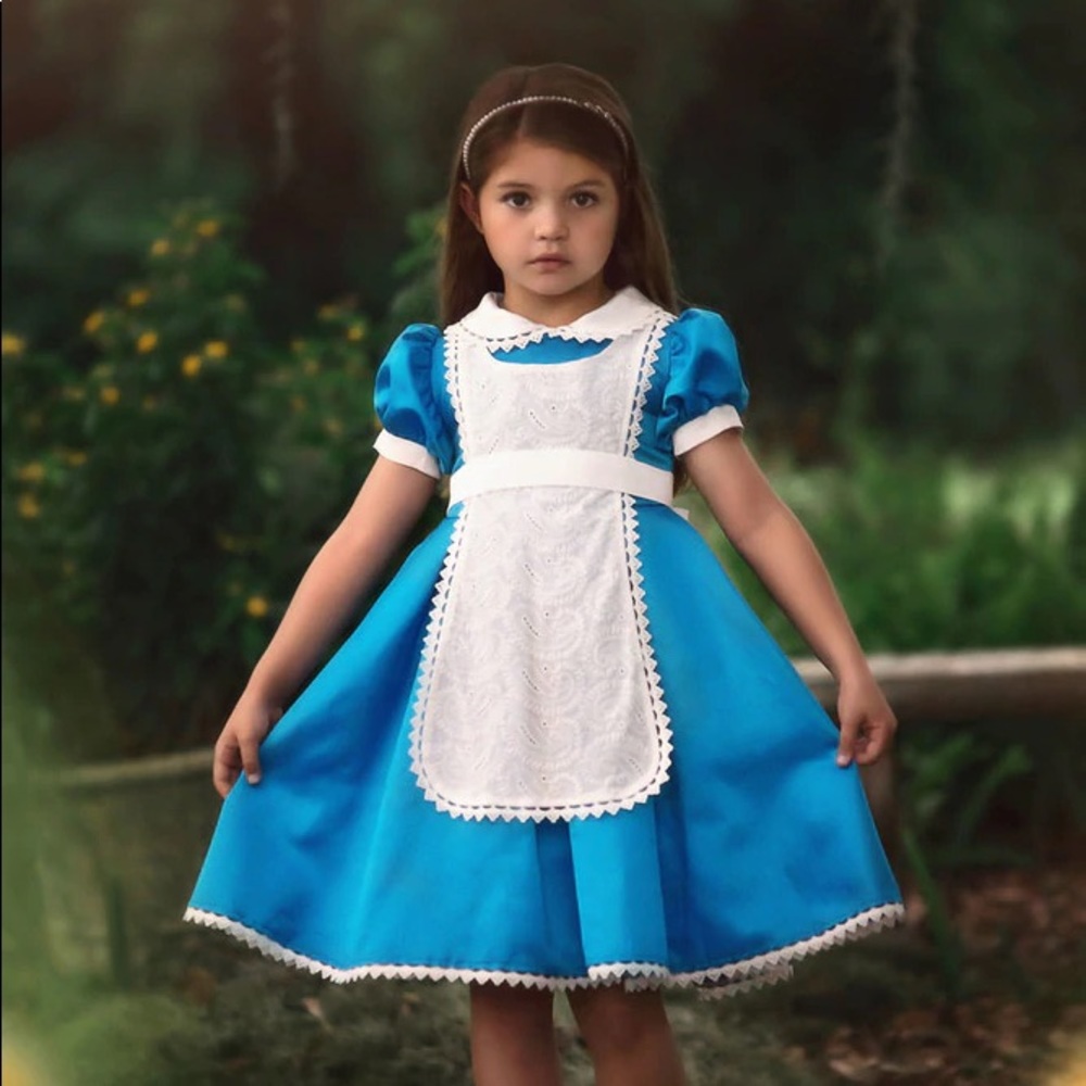 Trish Scully Alice in Wonderland dress